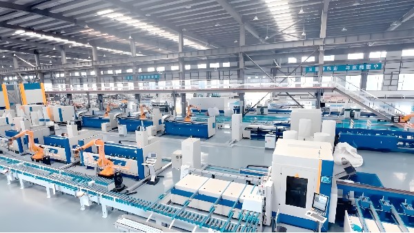 加盟門窗應該怎么選？選對品牌讓年收益翻倍！